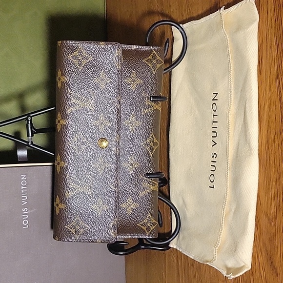 Louis Vuitton Monogran Canvas Porte Tresor International Wallet - Picture 3 of 16